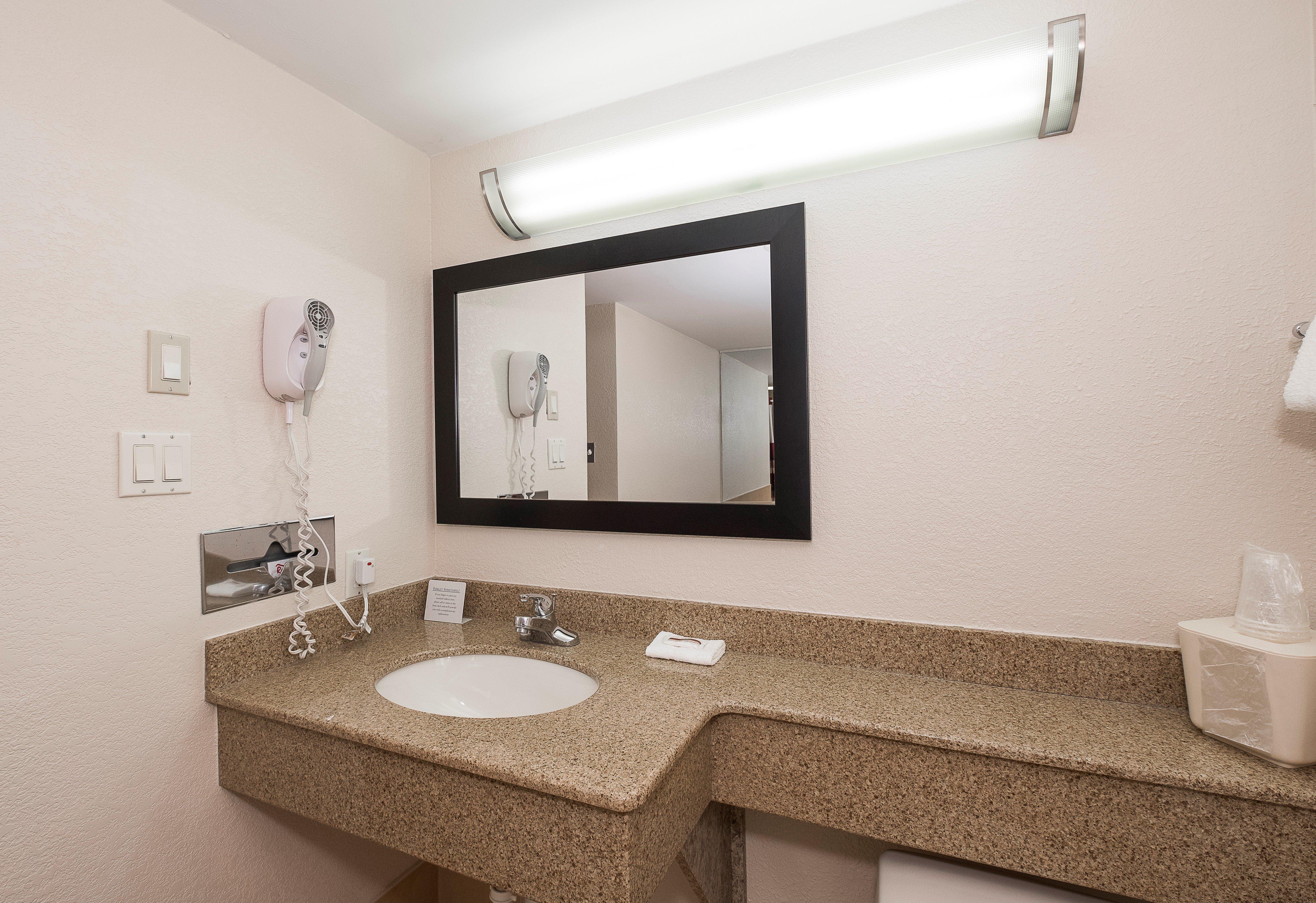 Westampton Red Roof Inn & Suites Mt Holly - Mcguire Afb מראה חיצוני תמונה