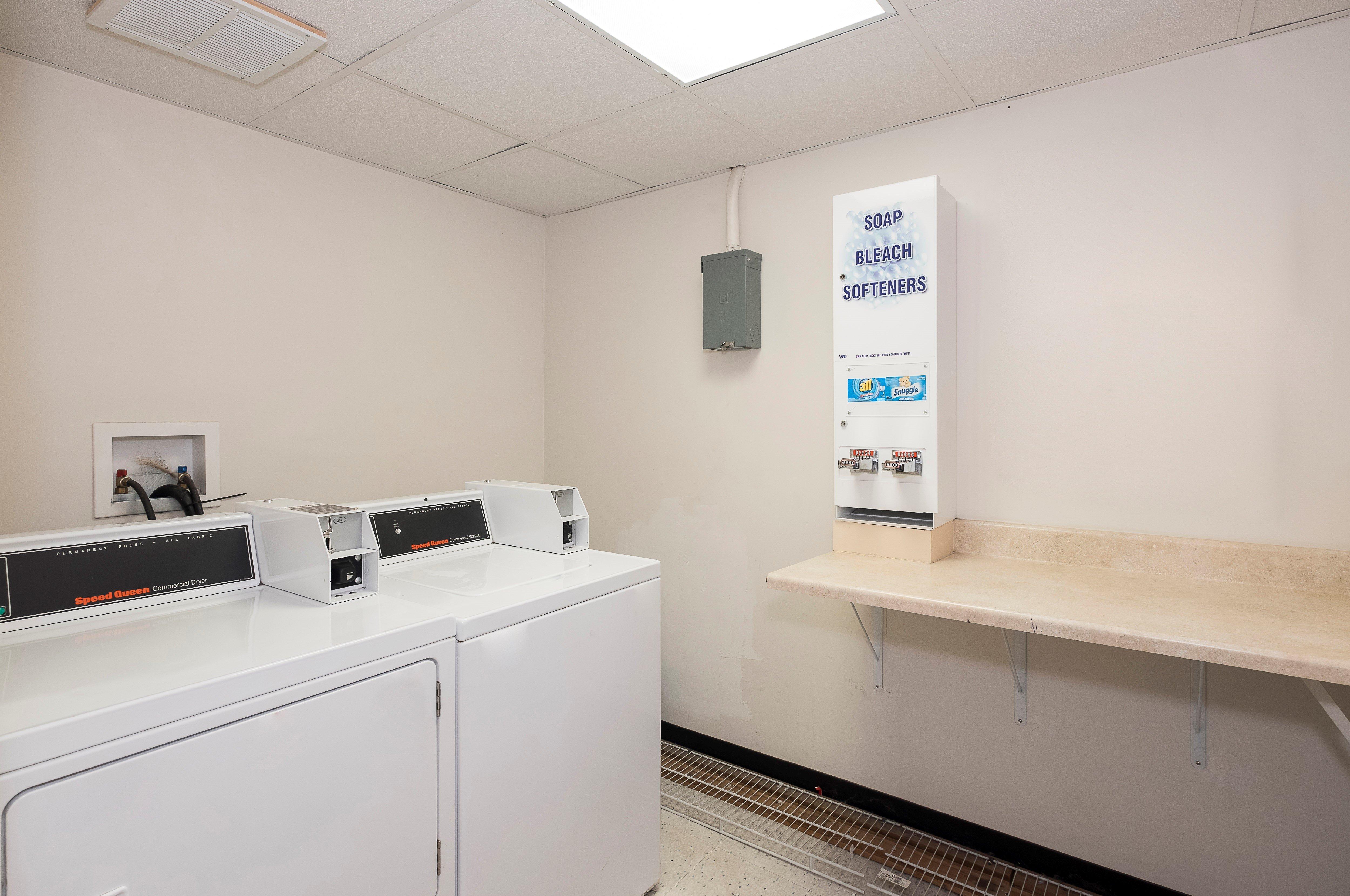 Westampton Red Roof Inn & Suites Mt Holly - Mcguire Afb מראה חיצוני תמונה