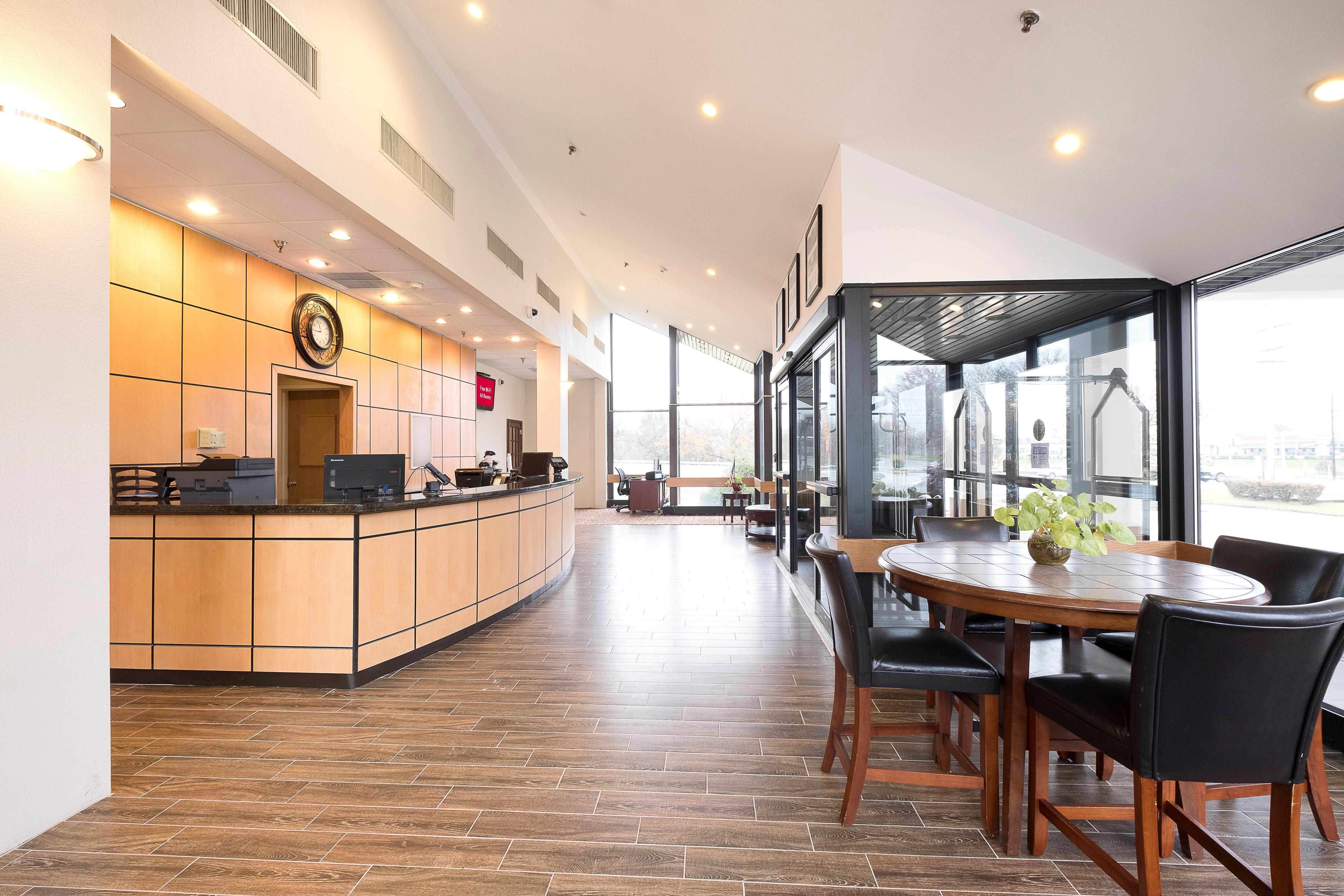 Westampton Red Roof Inn & Suites Mt Holly - Mcguire Afb מראה חיצוני תמונה