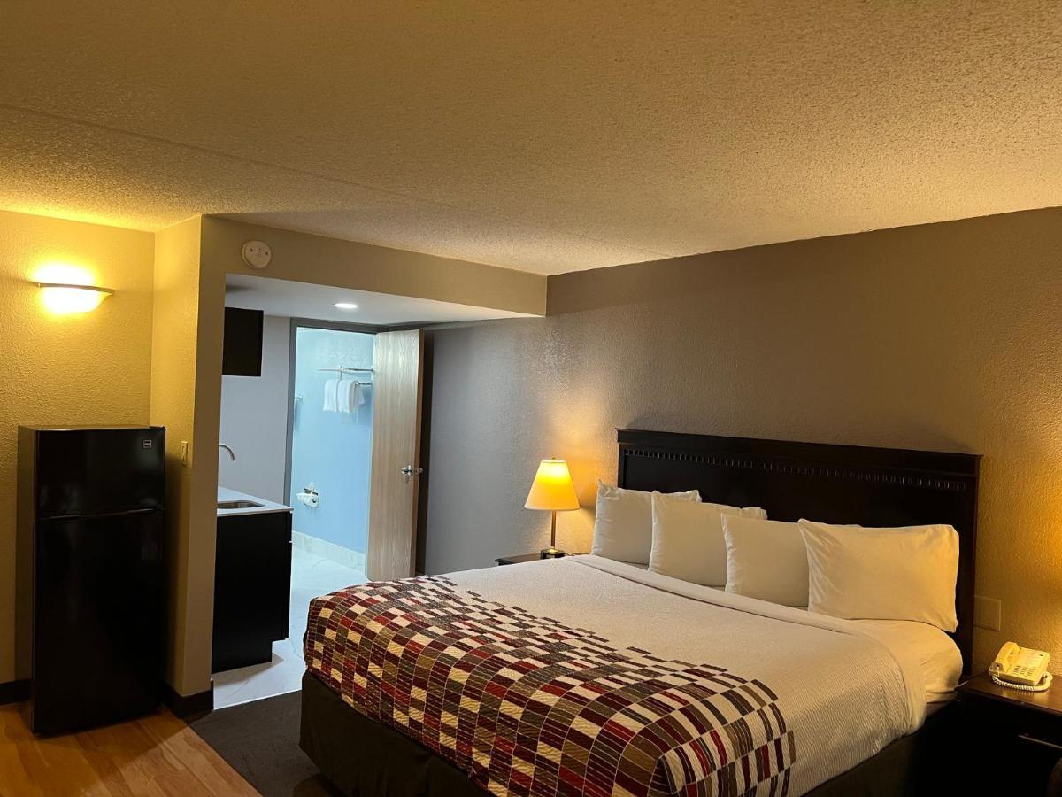 Westampton Red Roof Inn & Suites Mt Holly - Mcguire Afb מראה חיצוני תמונה
